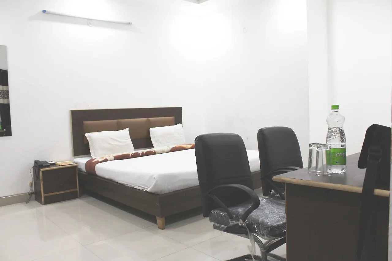 Hotel Aerosky Új-Delhi