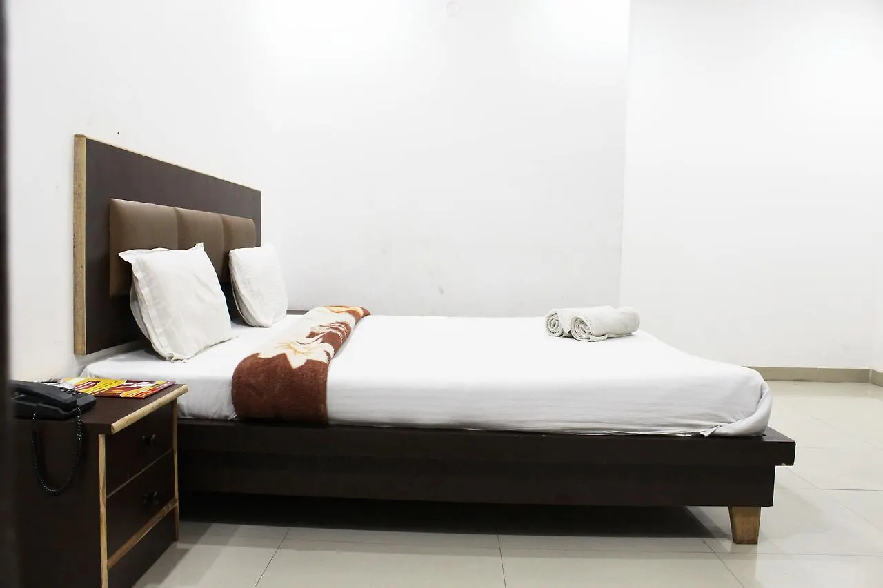 Hotel Aerosky Új-Delhi 0*,  India